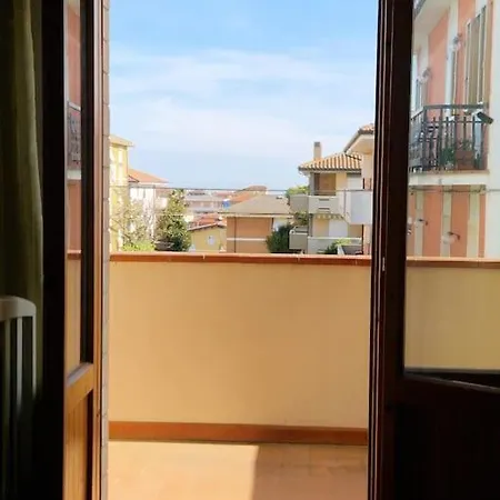 12 Posti Wi-fi A/c Free Parking Jacuzzi