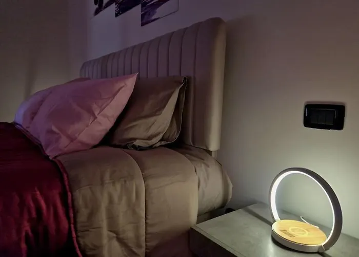 12 Posti Wi-fi A/c Free Parking Jacuzzi Apartment