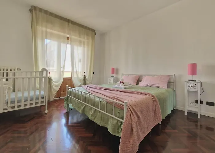 12 Posti Wi-fi A/c Free Parking Jacuzzi Apartment *